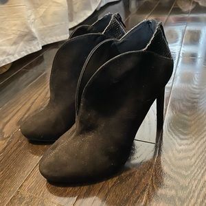 Nine West Booties with Snake Skin Back